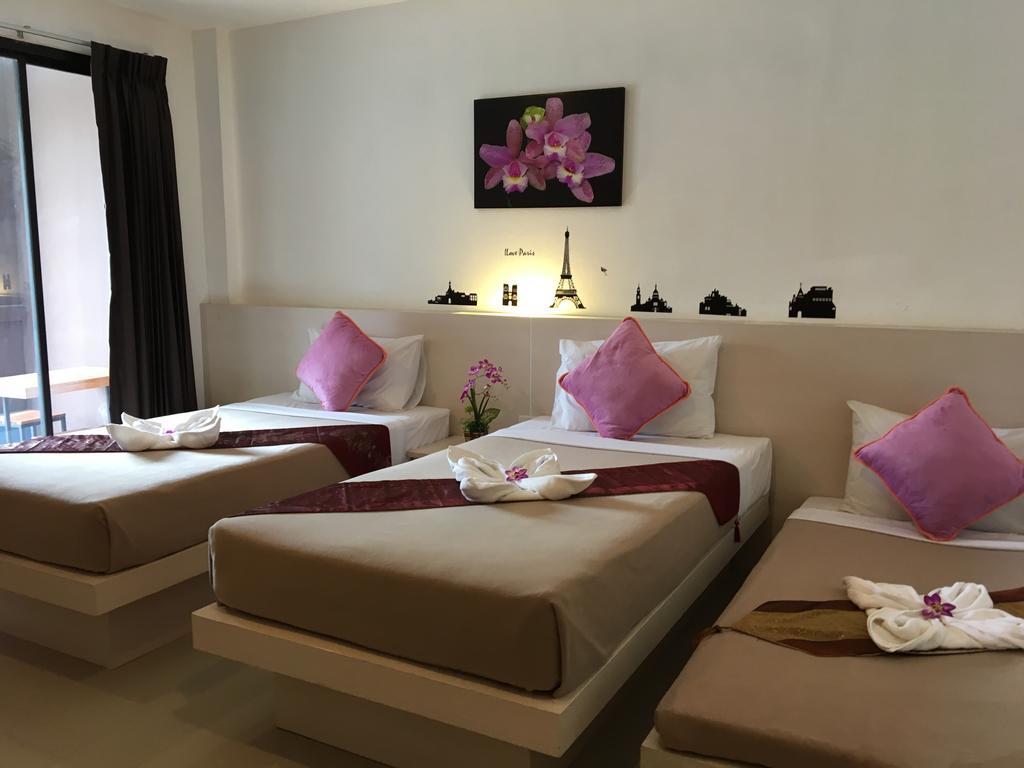 Phuthara Hostel Phuket Exterior foto