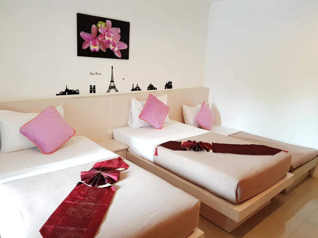 Phuthara Hostel Phuket Exterior foto