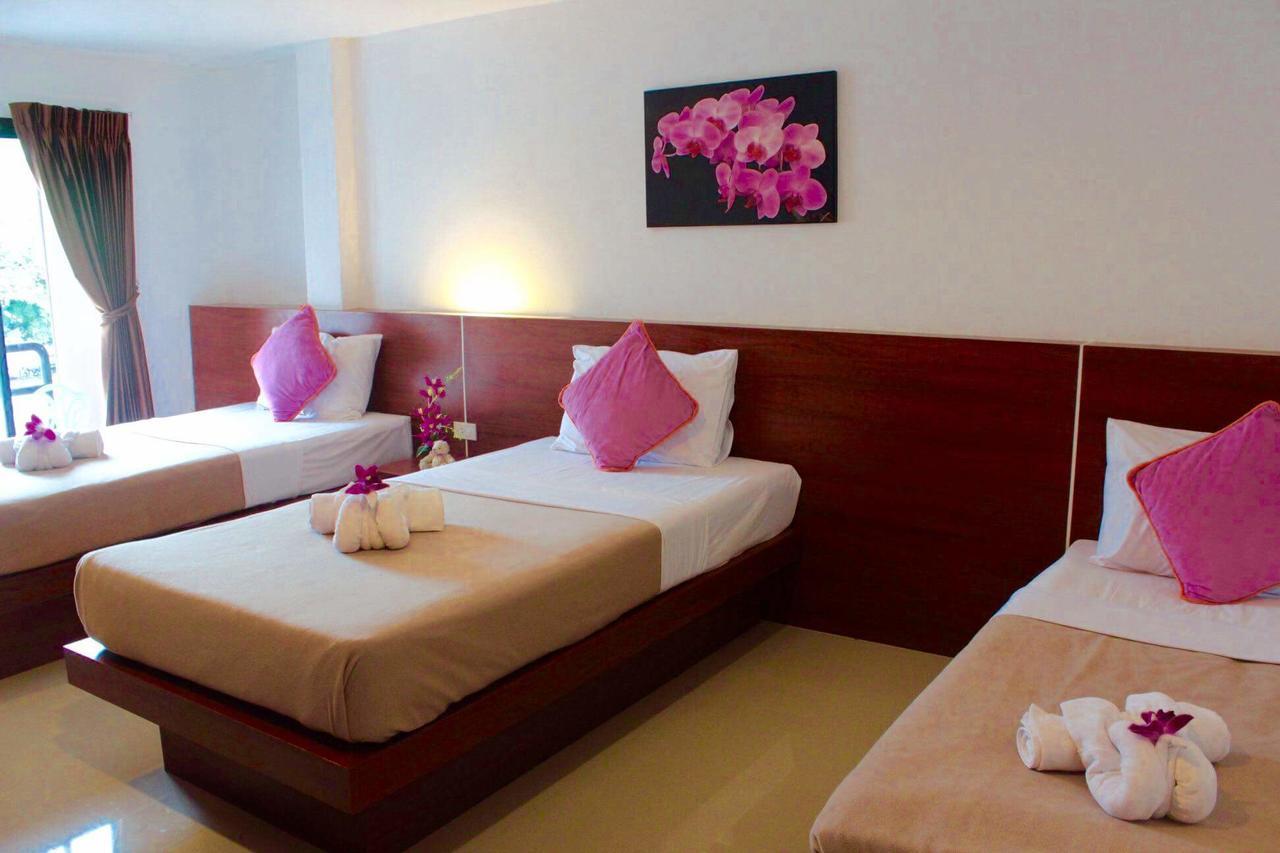 Phuthara Hostel Phuket Exterior foto